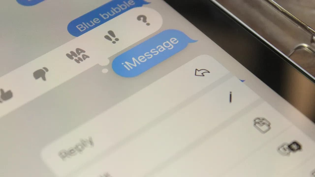 Phishing Scam Targets iMessage: How Hackers Steal Personal Data from Apple Users